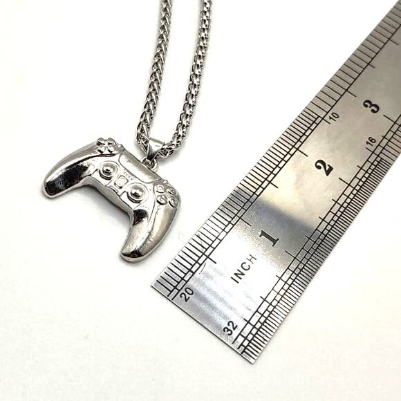 Silver Plated Necklace Video Game Controller Pendant Valentines Birthday Gift - Picture 4 of 5